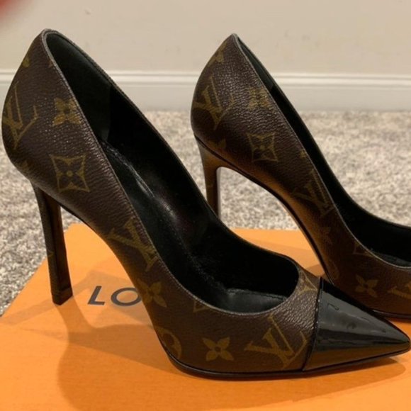 LOUIS VUITTON Calfskin Monogram Shoes Size 9 - Picture 1 of 3